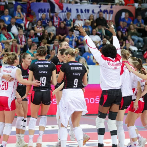 Derby są nasze! MVP jest nasza! I 3 punkty też 🙂 
Zanim wejdziemy w nowy tydzień, łapcie jeszcze kilka ujęć z piątkowych